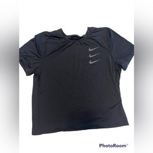 3 for 25 - Nike Running Shirt - Cropped - Size Medium